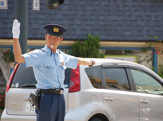 警察官の手信号 運転免許学科試験対策 合宿免許 サイト管理者日記