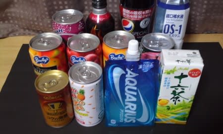 ジュースの缶が十数缶 この世界の憂鬱と気紛れ ジュースの缶が十数缶 この世界の憂鬱と気紛れ