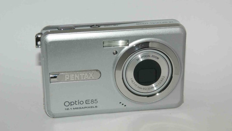 PENTAX Optio E85 エントリー海外向けデジタルカメラ - 乾電池の画像集
