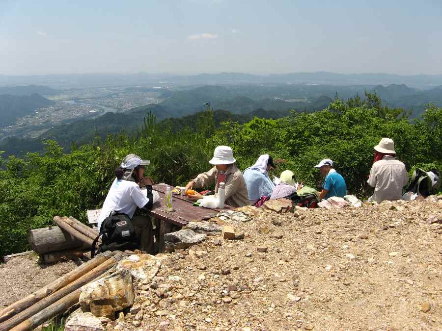 ３６０度眺望の山「納古山」への画像