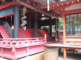 金桜神社本殿柱の龍の彫り物は左甚甚五郎の作で復元だそうだ！
