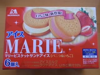 マリービスケットサンドアイス バニラ いちご 忠犬コロ子のグルメ日記 マリービスケットサンドアイス バニラ いちご 忠犬コロ子のグルメ日記