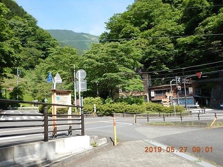 奥多摩 水根谷 三本ケヤキ沢右岸尾根 から榧ノ木山 1485m 山のあれこれ
