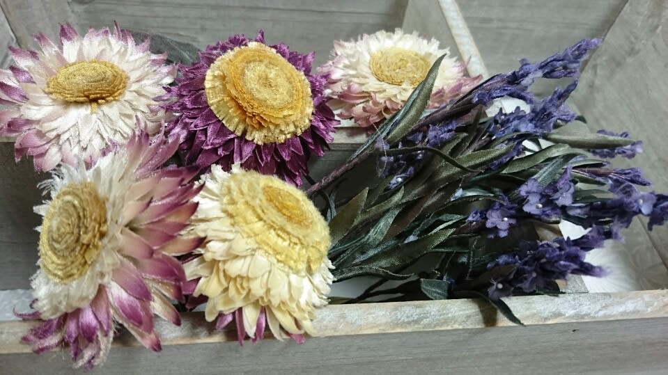 ラベンダーと帝王貝細工の布花作りました 両国の布花と日々の暮らし 阿藤雅恵布花studio Primavera