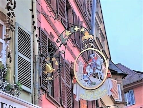 フランス・コルマールの町と装飾吊り看板・その１ - MARIKOのお喋り 