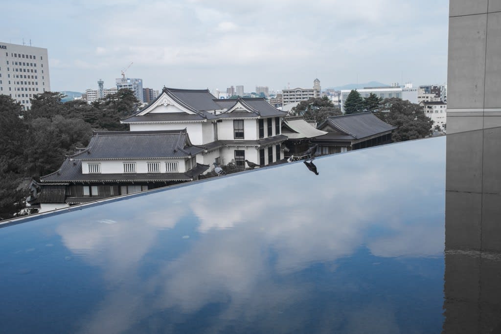 FUJIFILM X100V