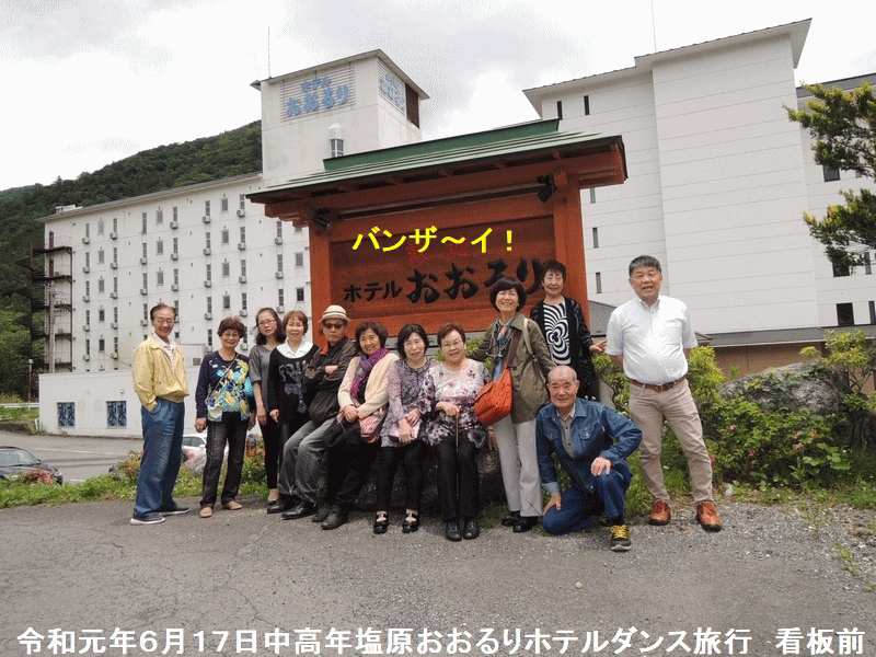 島インテリアでは壁 天井へのピクチャーレール コートハンガー 額付きミラーなどの取り付け工事を承ります 4ページ目 島インテリアでは壁 天井へのピクチャーレール コートハンガー 額付きミラーなどの取り付け工事を承ります 4ページ目