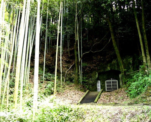 Kakure Kakure