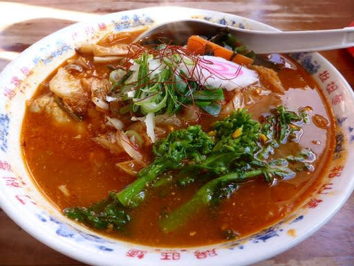 家族食堂みちばたやさんの 豚キムチラーメン 味噌バターコーンラーメン 日々あれこれ