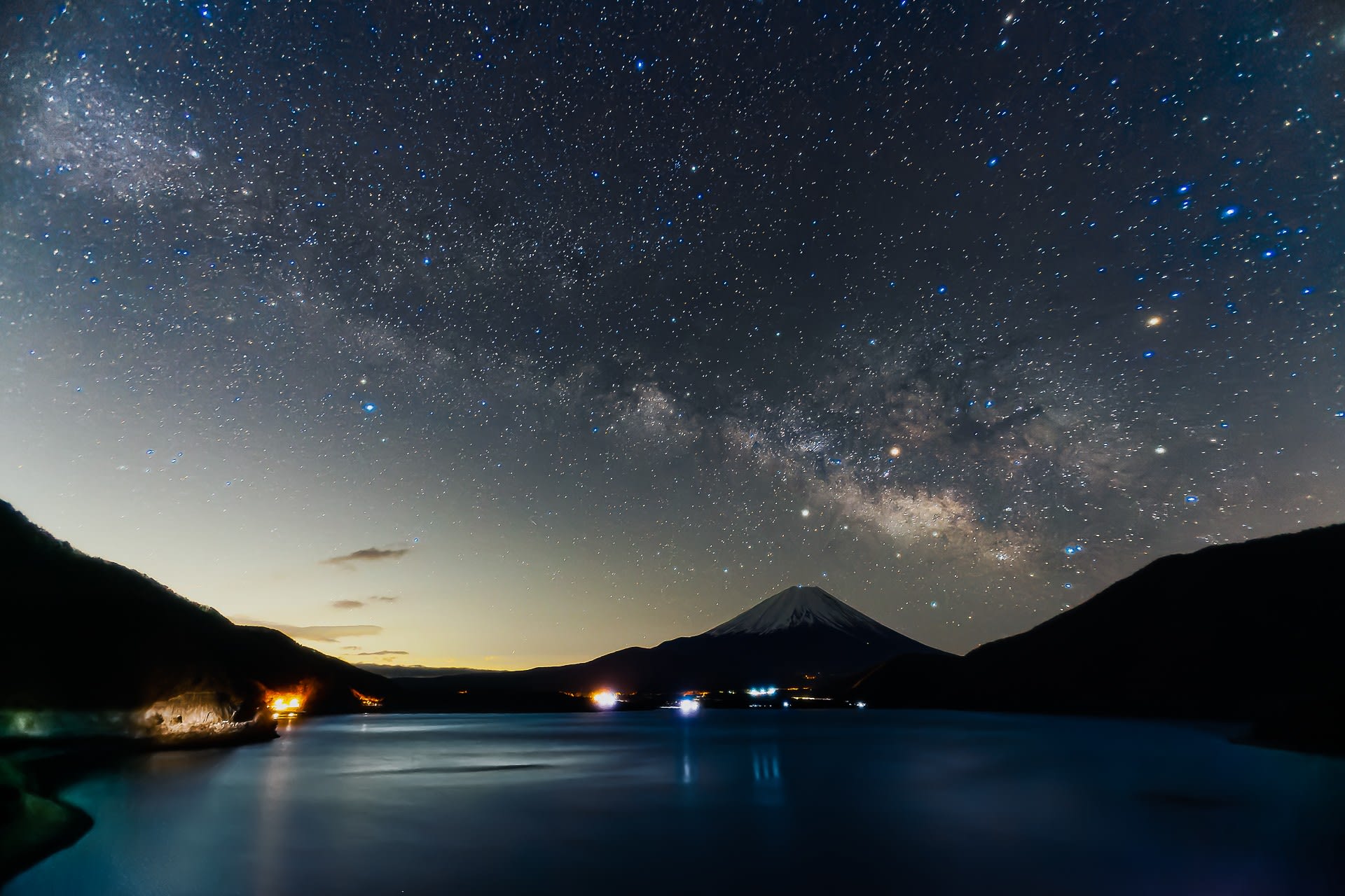 富士と天の川 本栖湖 ホタルの独り言 Part 2