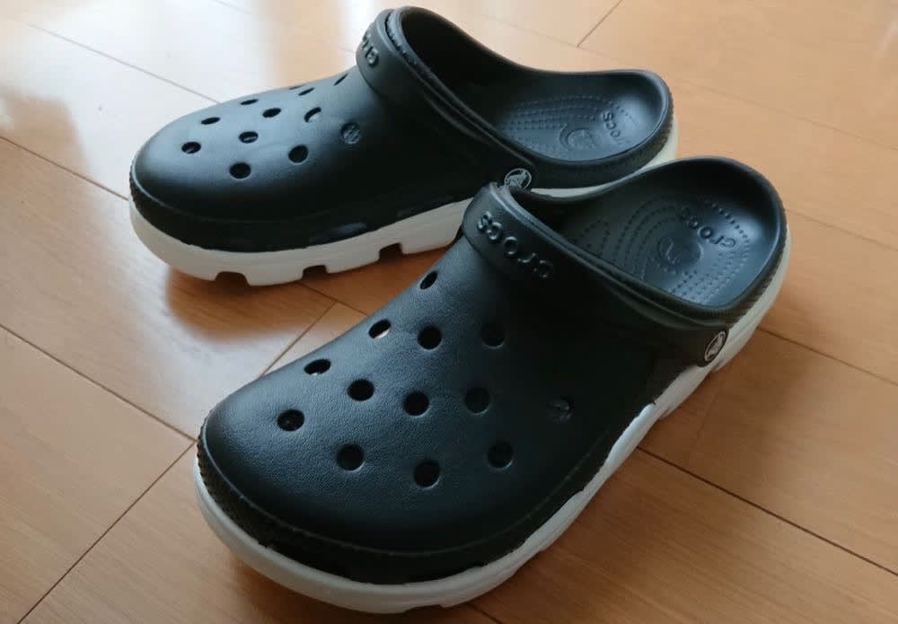 crocs duet clog