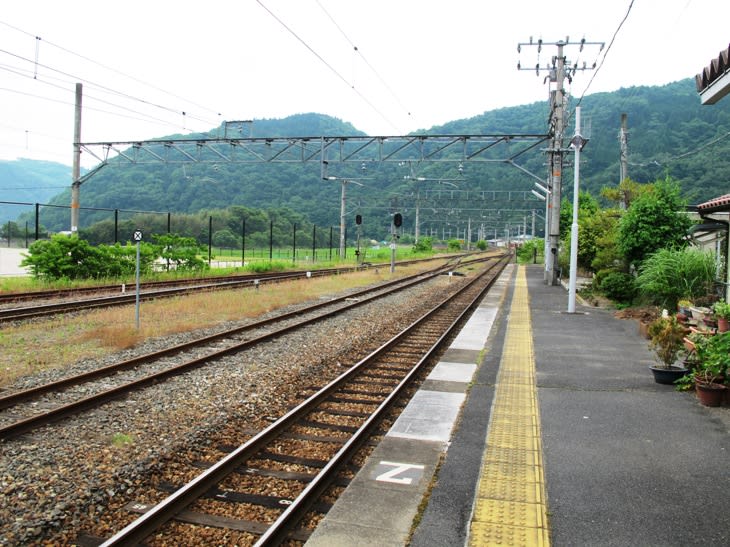 石蟹駅 伯備線 観光列車から 日々利用の乗り物まで