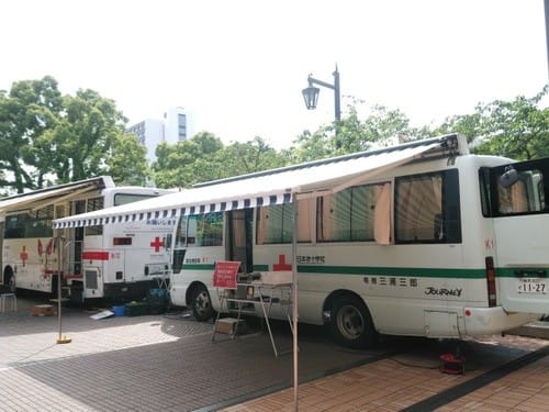 バス 献血 献血バスはあなたの近くにも来ています／鹿屋市