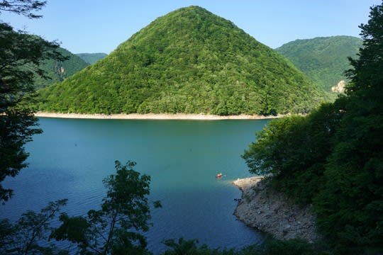 御母衣湖