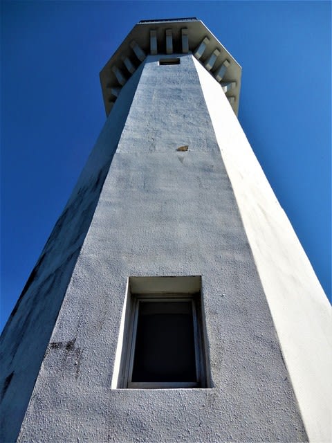２０１８・１０・２６ 観音崎灯台と２代目観音崎灯台残骸 - 今日の 