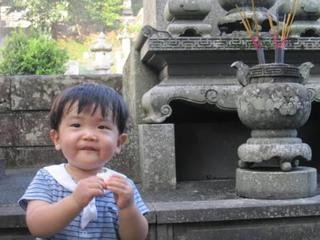 お墓で花火 たっくんと双子の育児日記 お墓で花火 たっくんと双子の育児日記