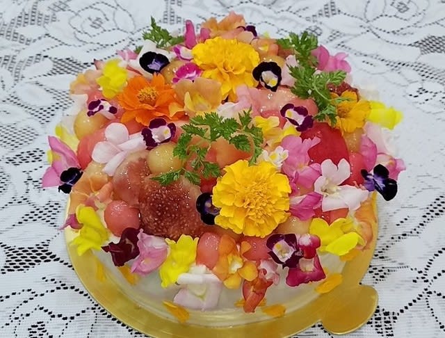 花束をテーマにした女の子の誕生日ケーキ きゃらめるくりぃむ でホッと一息