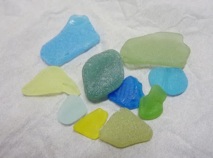 ウラン硝子 - このジュエリーはレモン味です。 ウラン硝子 - このジュエリーはレモン味です。