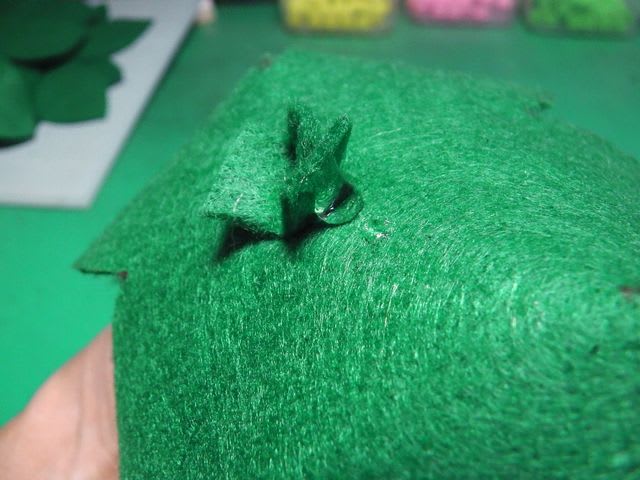 カワイイ イチゴちゃん帽子の作り方 かるろす工房 カワイイ イチゴちゃん帽子の作り方 かるろす工房