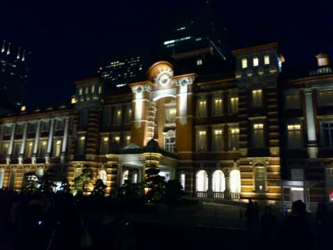 夜の東京駅