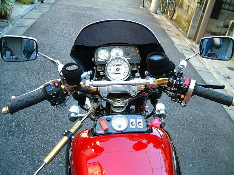 Yamaha ｖ ｍａｘ 思い出のバイク その３ オヤジのおもちゃ箱 スケール１ １