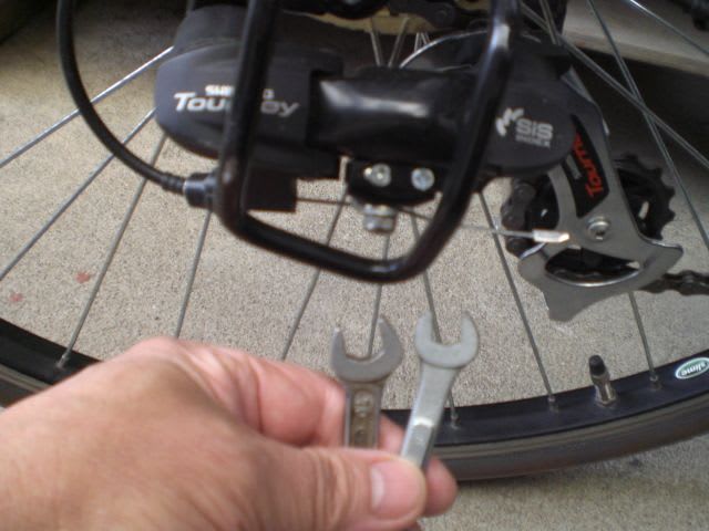グリップ 自転車 固定 レンチ 規格