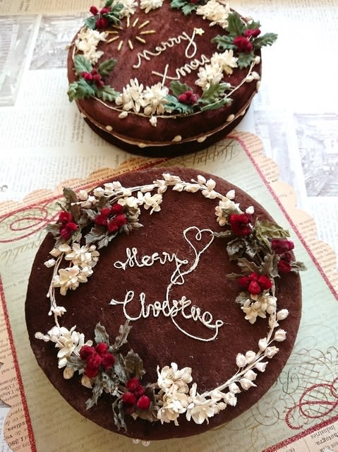 布花のクリスマスケーキ 柊のリース出来ました 両国の布花と日々の暮らし 阿藤雅恵布花教室の布花作品の紹介