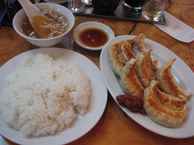 神田餃子屋 神保町 餃子 美味しい日誌