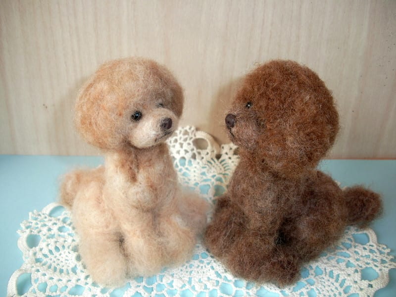 アフロヘアー おしゃれカットプードルちゃん2匹 はっぴぃぽけっと の羊毛フェルトで作る愛犬マスコット
