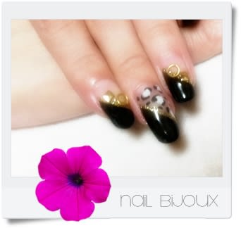 黒の斜めフレンチにレオパードネイル Nail Bijoux