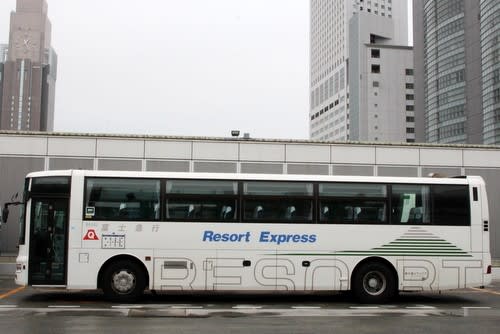 バスタ新宿を発着する最後の 富士重工 富士急シティバス ８２０２号車 バスターミナルなブログ
