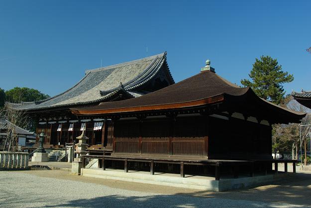 鶴林寺 本堂 太子堂 堂宇の光影 鶴林寺 本堂 太子堂 堂宇の光影