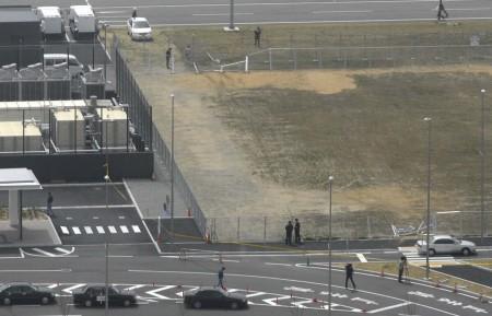 神戸空港 フェンス破り乗用車が侵入 Flight05