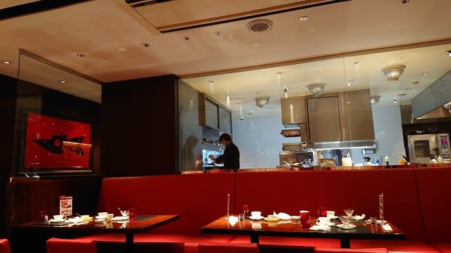 ル カフェ ドゥ ジョエルロブション 東京 日本橋高島屋 のフレンチランチはとてもオススメ いいね おいしいね