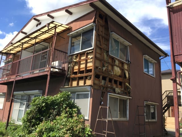 強風で飛ばされた 外壁トタン 張り直し 千葉 柏 中古住宅を Diy でリノベイションしよう ホームインスペクター S 匠レポート 強風で飛ばされた 外壁トタン 張り直し 千葉 柏 中古住宅を Diy でリノベイションしよう ホームインスペクター S 匠レポート