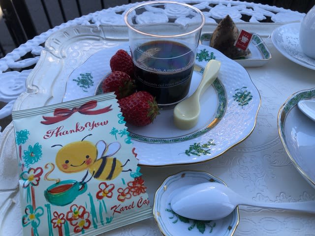 半熟卵とグリンピースのフレンチスープ スープストック トーキョー 珈琲ゼリーwith スプーン型のホワイトチョコ ゆらゆら Et 昨日の縄跳び リリース ストレッチ ティーガーデン