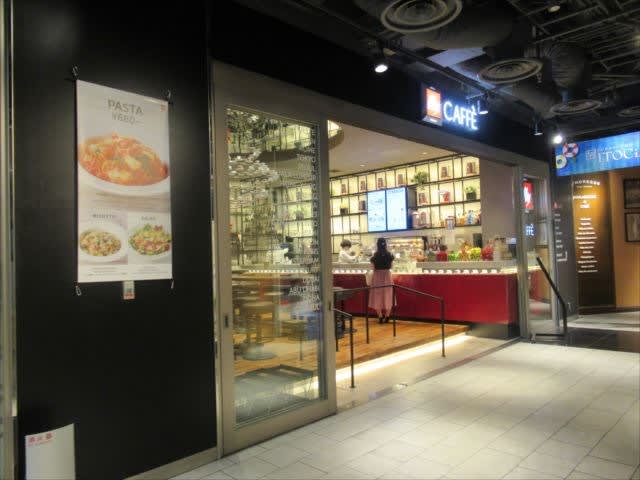 イリーカフェ 有楽町イトシア店 へ行く モーニングサラダ単品 スパークリングワイン 白 今日はどこに行く