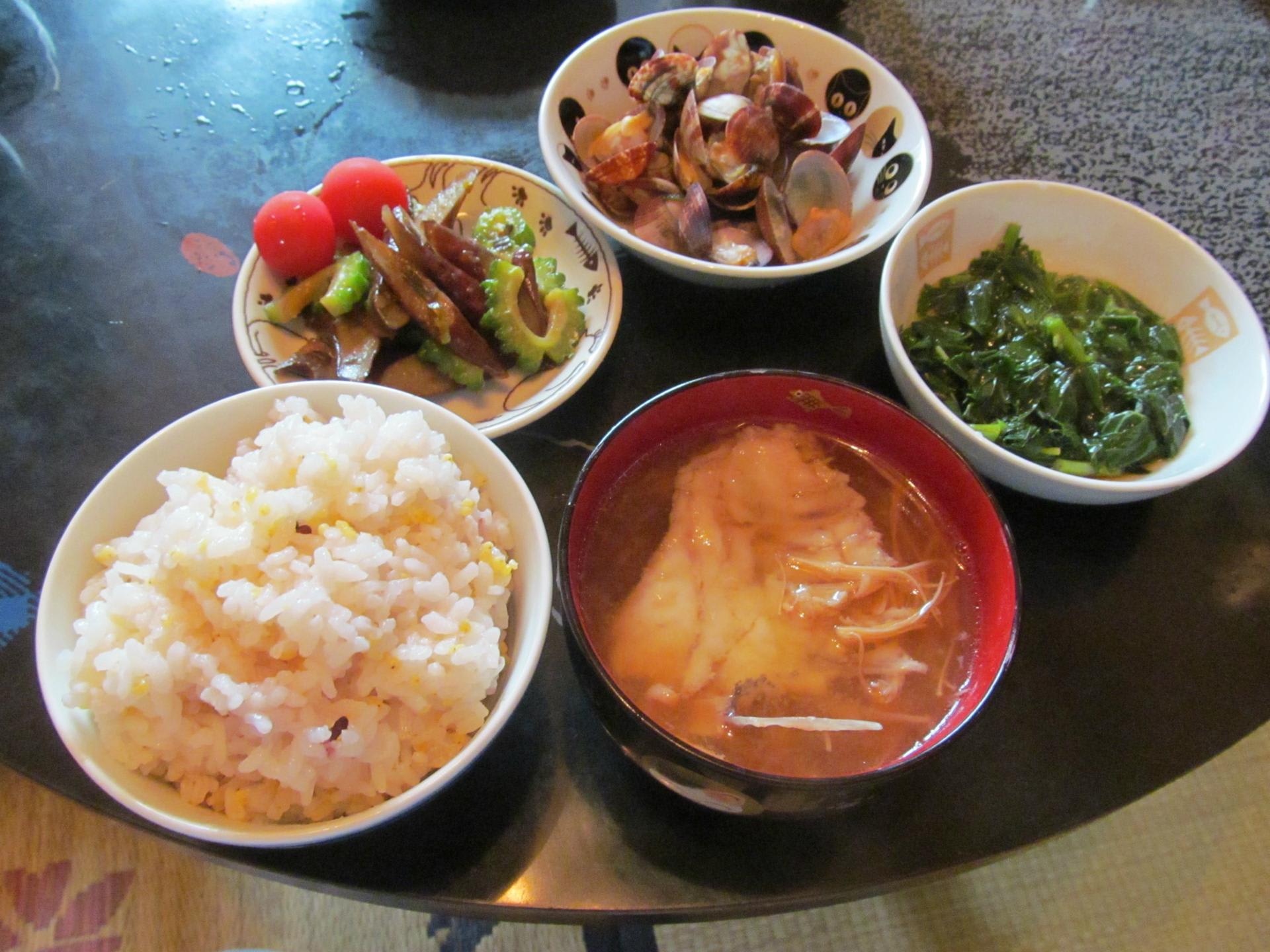 あさりの酒蒸し なすとニガウリの炒め物 病になりにくい身体のための朝食 あさりの酒蒸し なすとニガウリの炒め物 病になりにくい身体のための朝食