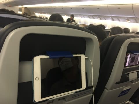 2 ユナイテッド航空 Iphone Ipadで映画やテレビなどを見る準備 パソコミュ広場あさか パソコン コミュニティ広場