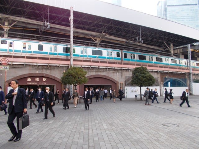 新橋駅 Jr東日本 東京メトロ 都営地下鉄 ゆりかもめ 観光列車から 日々利用の乗り物まで