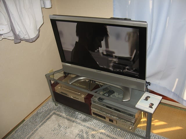 2008/9/23～32型の薄型液晶テレビ（SHARP/AQUOS)がやってきた - 佐渡むじなが都会で得た情報～むじなのひとりごとblog ver,