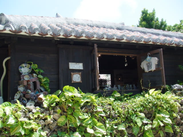 竹富島のお店 小物 泉屋 ３６５日の空