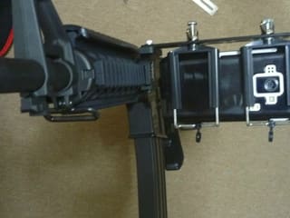 自作 スマホのマウント ガンカメラ 銃を持った黒鴎g