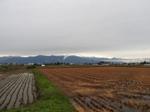 北アルプスの山並み