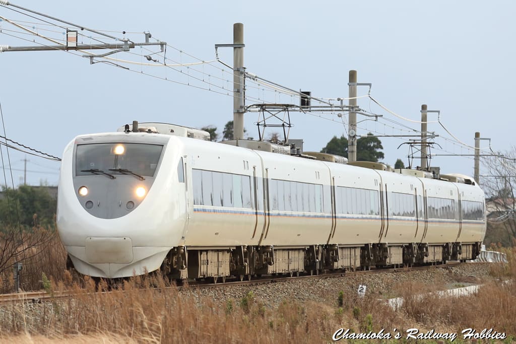 鉄道写真 七尾線を走る特急列車 能登かがり火 号 ちゃみおか発