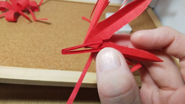 ペーパークラフト 彼岸花 ヒガンバナ 簡単を目指して 折り紙１枚で１個 ６個と茎で完成 Papercraft Lycoris Easy ペーパークラフト 折り紙技術 アマチュア 人生の素人 折師 の記録