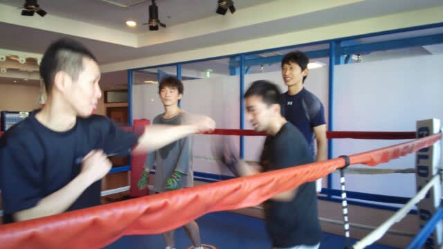 こんにちは クラブボクシング ゴールドジム湘南神奈川