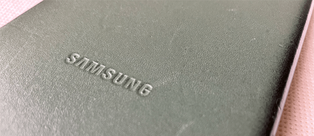 10か月使用したSamsung純正Galaxy S23 Ultra Leather Case グリーンの背面