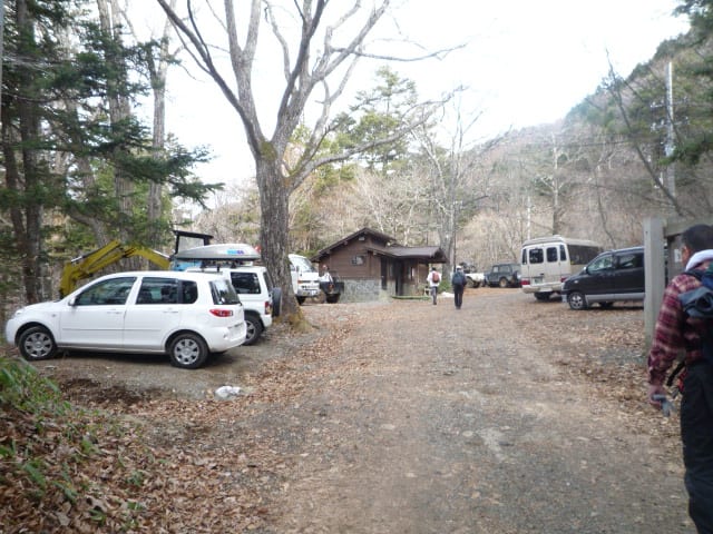 山道管理事務所とトイレ