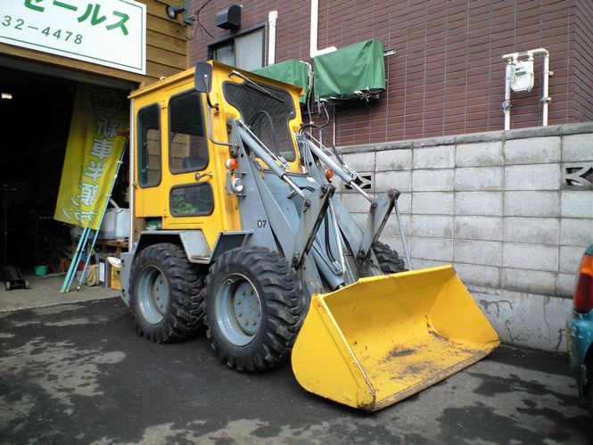 コマツのミニローダ SK07(40年以上前のモデル)